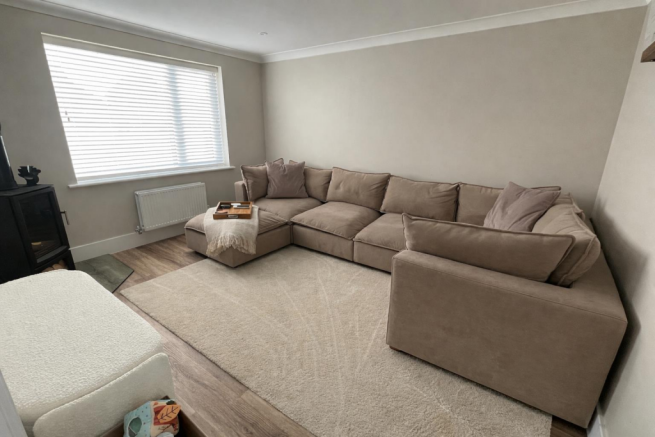 79 Shelduck Avenue - Lounge.png