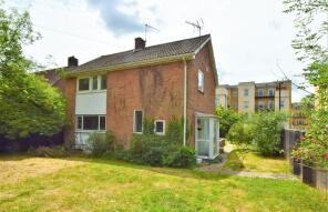 1, Rayleigh Close, Brentwood CM13 1AR