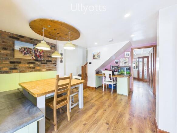 3 bed Semi-Detached for sale Image 7