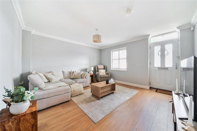 3 bed House for sale Image 4