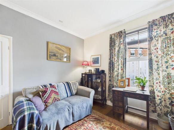 3 bed Terraced for sale Image 12