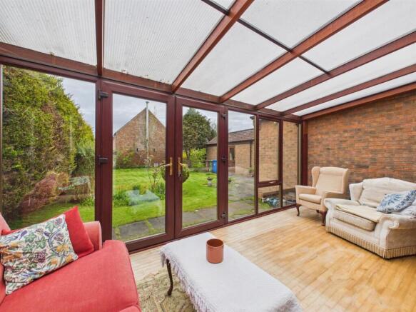 2 bed Detached Bungalow for sale Image 4