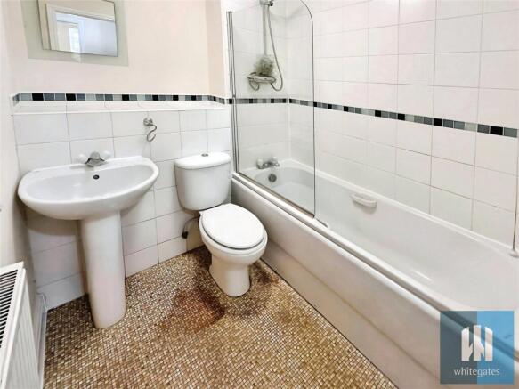 2 bed Apartment to rent Image 5