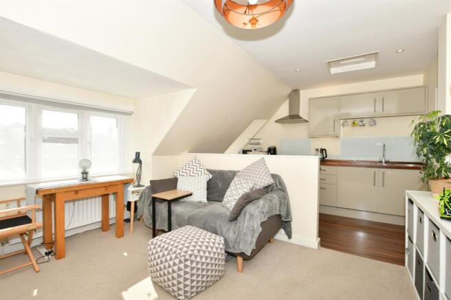 Lounge/Kitchen