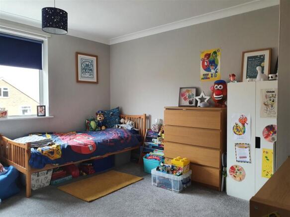 lucinda 2nd bed.jpg