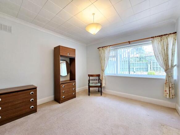 2 bed Semi-Detached Bungalow for sale Image 7