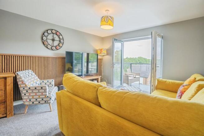 2 bed Apartment for sale Image 10
