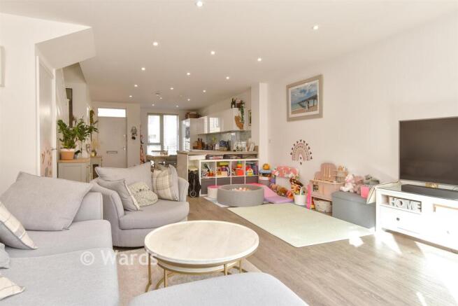 Kitchen/ Living Area