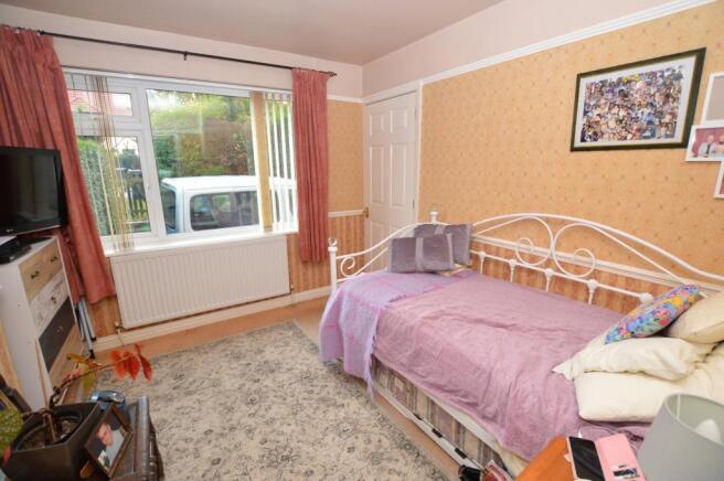 Sitting Room/Bedroom