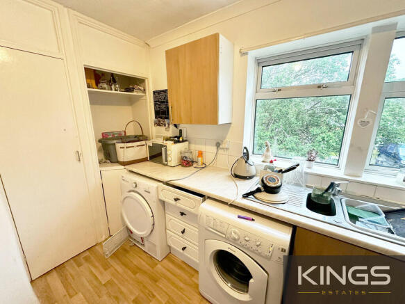 3A Fleming Place ...