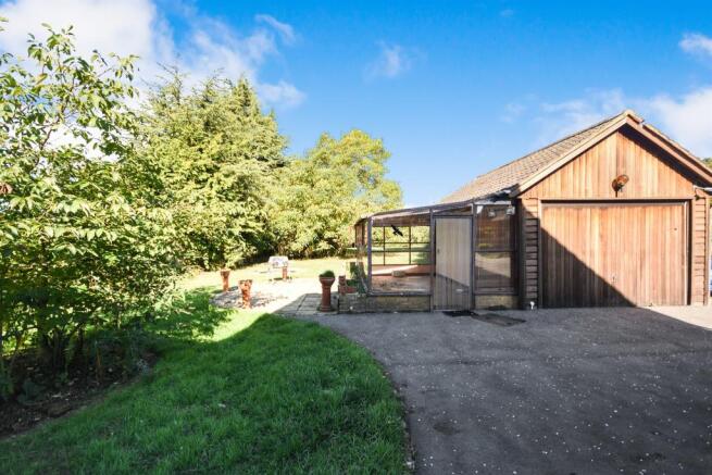 Detached Garage