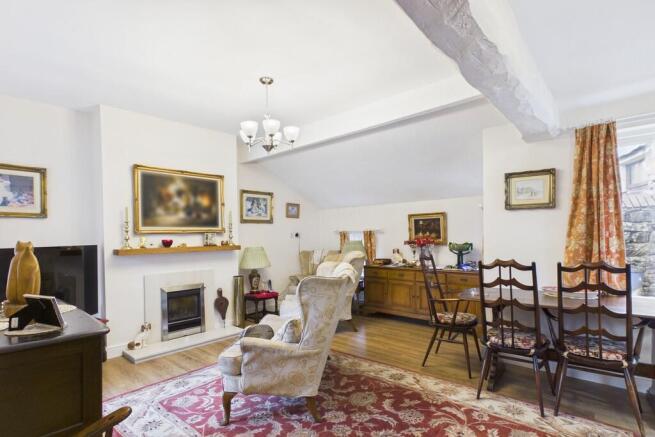 Living/dining roo...