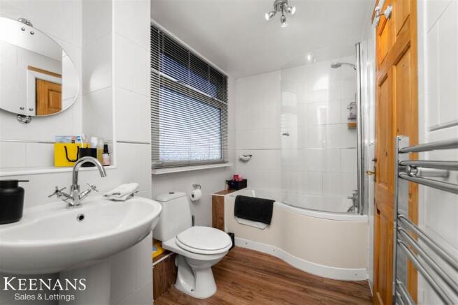 3 bed Semi-Detached for sale Image 9