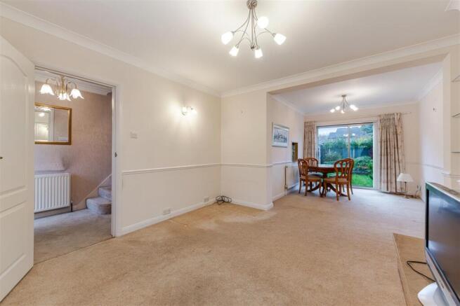 14 Lynton Close, Isleworth TW7 7ET-17.JPG