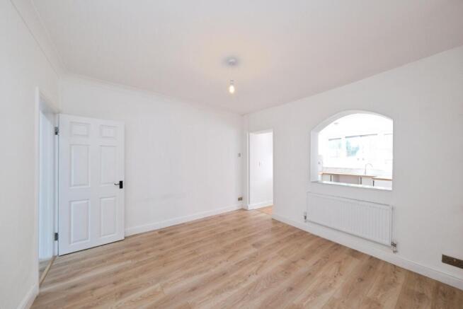 3 bed Semi-Detached for sale Image 6