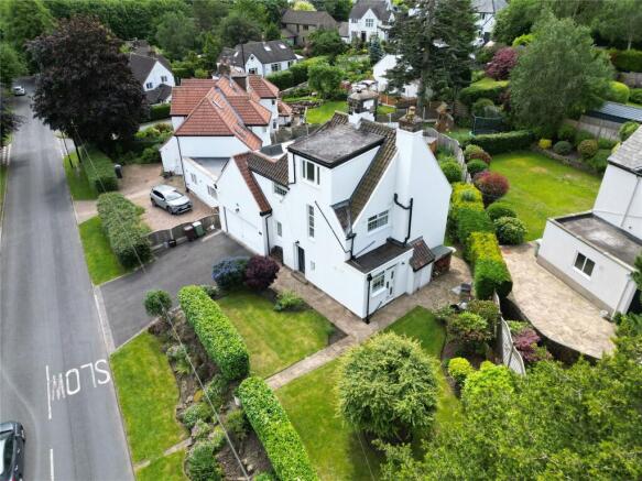 4 bed Detached for sale Image 8