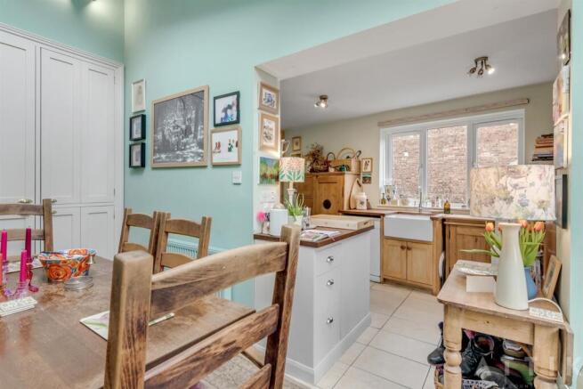 Attik 9 St Johns Road, Bungay NR35, 1DH (30).jpg