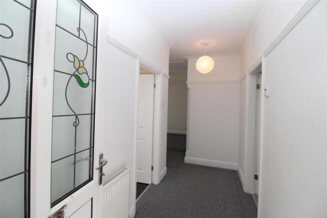 entrance hallway.JPG