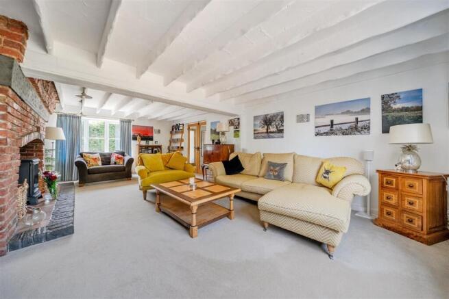 living room 1.jpg