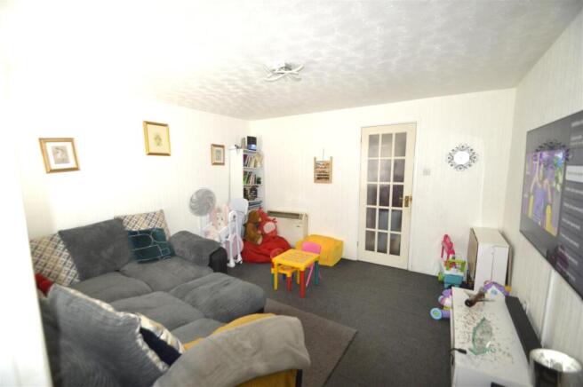 Burdetts Road, Dagenham photo 2