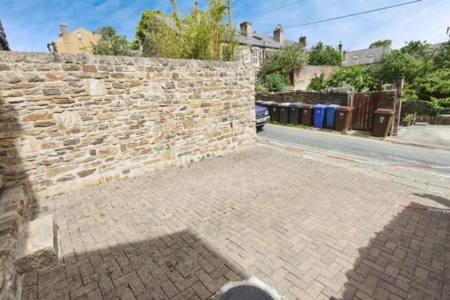 1 bed House to rent Image 7