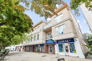 5, 16 Dulcima House, Carfax, Horsham RH12 1EZ