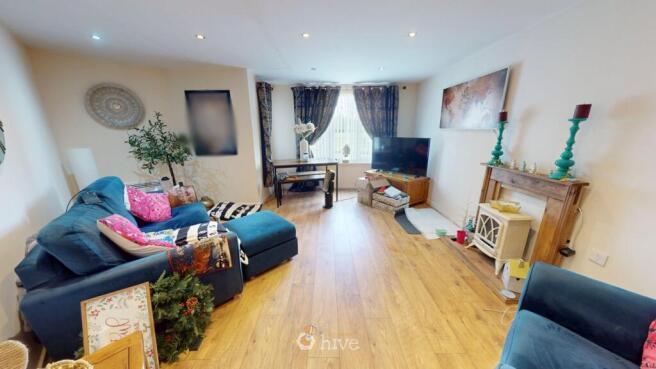 2 bed Apartment for sale Image 4
