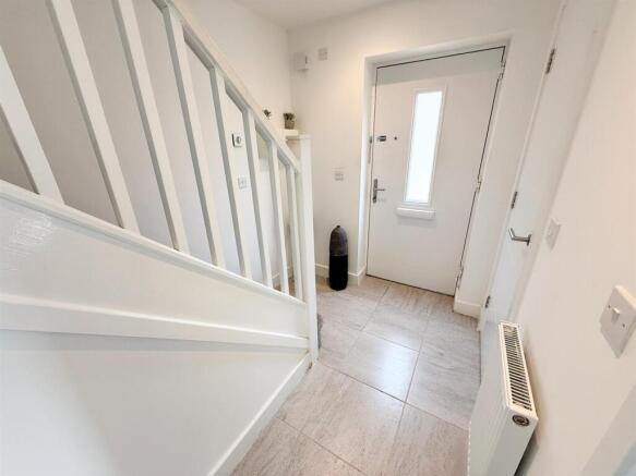 2 bed Town House for sale Image 9
