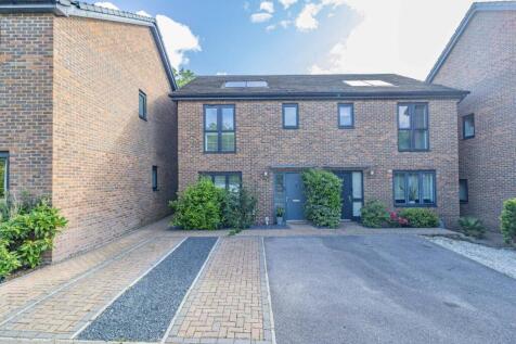 Atherfield Drive, Ashford, Kent, TN23