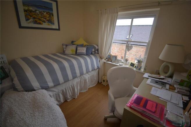 2 bed Apartment for sale Image 6