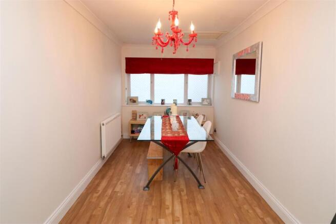 Lounge/Dining Room