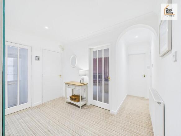 CAM02899G0-PR0079...