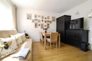 58, Goodwin Road, Slough SL2 2EU