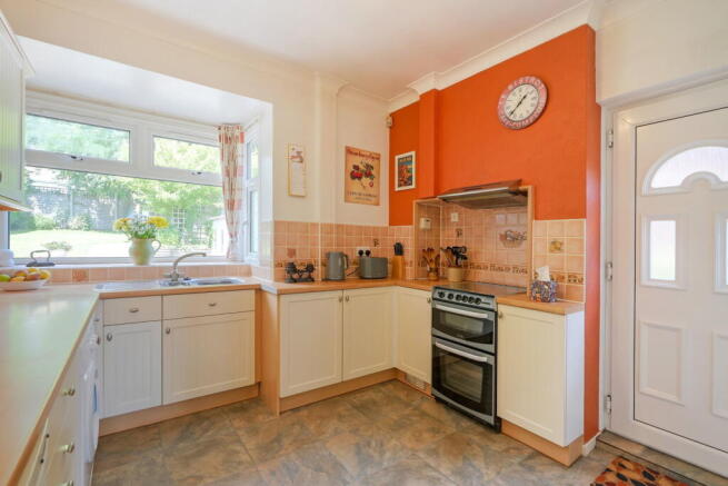 3 bed Semi-Detached for sale Image 5