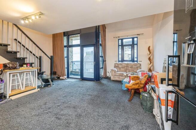 2 bed Penthouse for sale Image 7