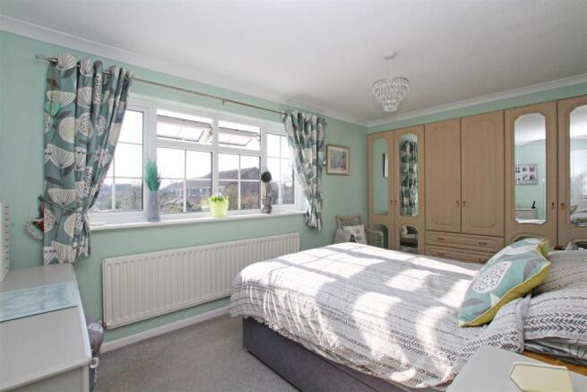 17KR - Bedroom one.jpg