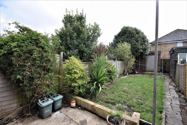 GARDEN PATIO.JPG