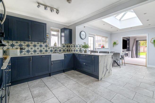 Kitchen/Dining...