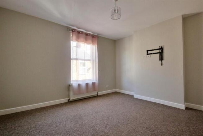 2 bed Semi-Detached for sale Image 10