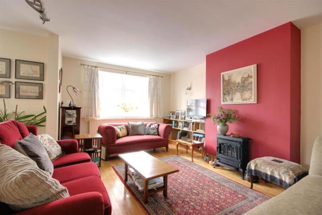 4 bed Detached Bungalow for sale Image 6