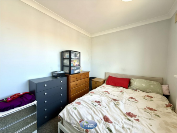 3 bed Semi-Detached for sale Image 10