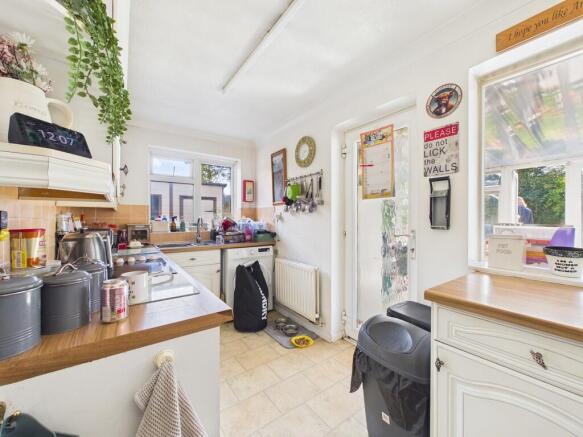 CAM04938G0-PR0493...