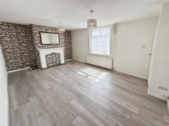 3 bed End of Terrace to rent Image 5
