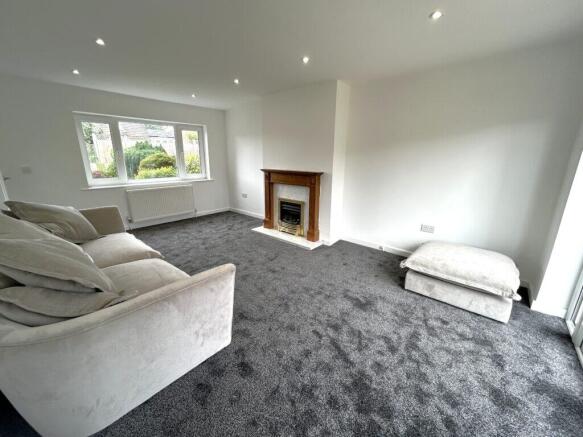 3 bed Semi-Detached for sale Image 6