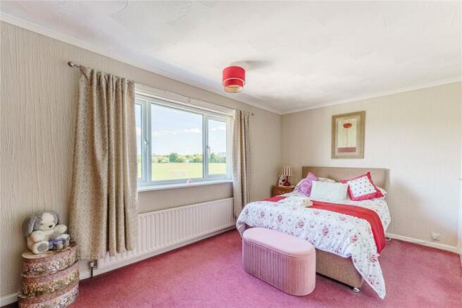 3 bed Semi-Detached for sale Image 4