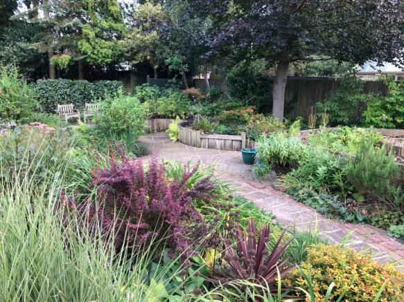 Herbaceous borders