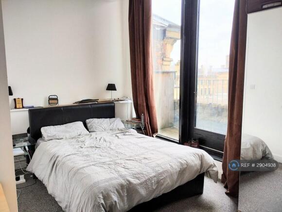 2 bed Flat to rent Image 5