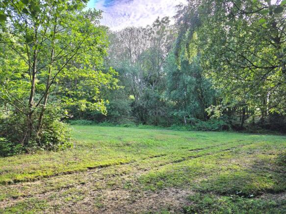 Cottage with 8 Acres, East Grinstead photo 4