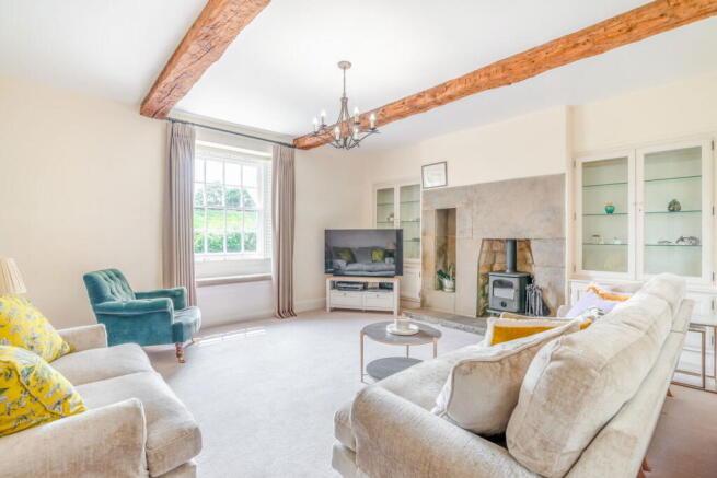 5 bed Detached for sale Image 12