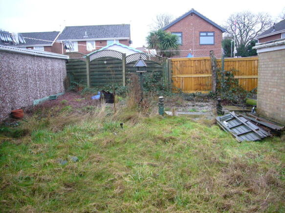 2 bed Detached Bungalow for sale Image 12